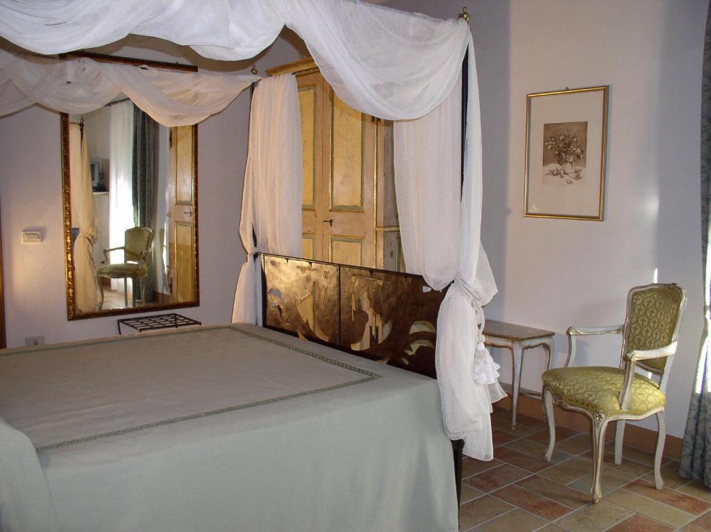 L'Arcadia Guest House Pietrasanta Ruang foto